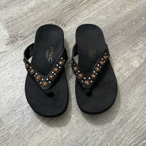 Vionic Sandal Women 8 Black Loriana Studded Thong Straps Flip Flop Comfort